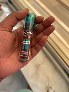 NYX Professional Lip IV Hydrating Gloss Serum
