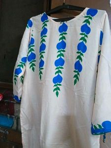 Women's White Kurta Set with Blue Print