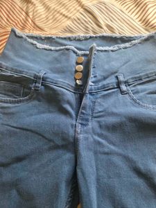 High Waisted Frayed Hem Jeans