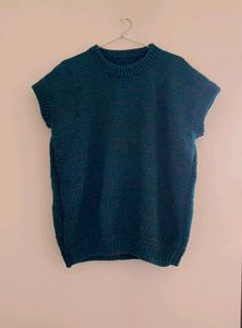 Unisex Bottle green Knit Sleeveless Sweater