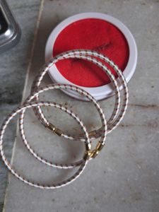 Set of 4 Metallic Bangles