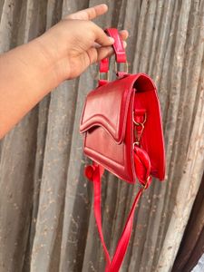 Savana red sling purse