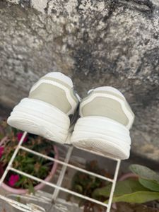 White Shoes – Size 39