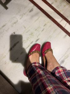 Vibrant Pink ghungroo jutti