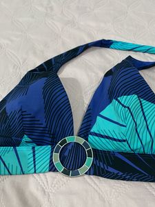 Stylish Tropical Print Bikini Top