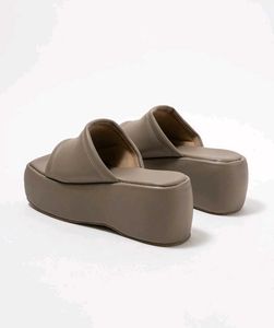 LITTLEBOX NEW Vintage Vibe City Girl Mocha