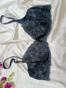🇳🇿💫🎀 Charcoal colour Lace Padded Bra