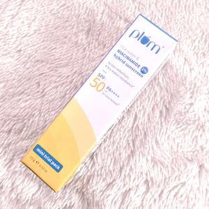 Plum 2% Niacinamide &amp; Rice Water Sunscreen SPF 50