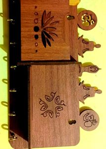 Vastva Yoga Wooden Colour Key And Thin Clothes Hanger Holder