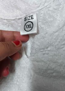 chikankari  white kurta