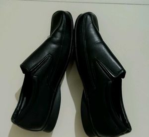 Classic Black Leather Loafer Shoes
