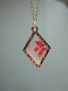 Shimmery Resin Pendant Necklace with Earrings