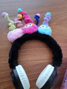 Cute Wireless Headphones with fuzzy features