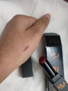 MILA BEAUTE Pro Matte Lipstick