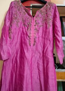 Women Pink Embroidered Kurti 🌸