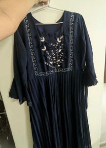 Elegant Navy Blue Embroidered Kurta