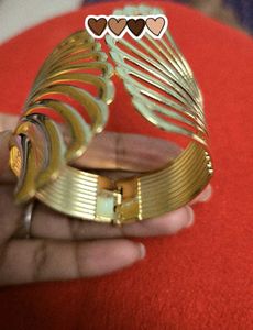 Unique Gold Cuff Bracelet #FreeUpSale #99Sale