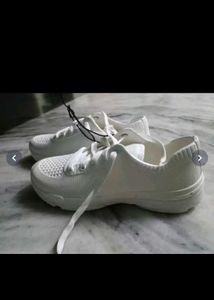 Max Men Textured Lace-Up Sneakers