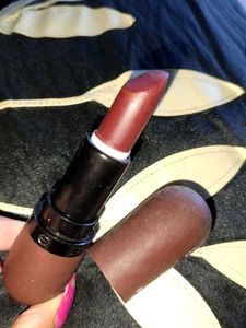 BEAUTY MODEL LOVE MATTE LIPSTICK