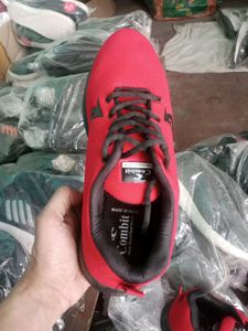 NEW NO USED SPORTS SHOES FOR MEN.