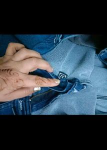 Blue Denim Jeans like New in 32 waist