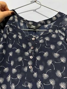 Chic Sleeveless Floral Print Top