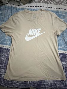 Nike Beige T-Shirt