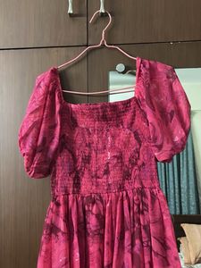 Chic Pink Marble Print Dress