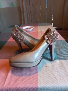 Lady Bird Heels - Stylish Pumps Size 37
