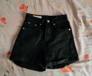 Black Bermuda Zara Shorts