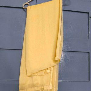 MEDIUM SIZE . Elegant Yellow Embellished Kurta Set