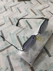 EYEJACK by Voyage UV Protected Golden Rimless Sung