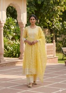 🐤Beautiful Yellow 3 Piece Anarkali Set🐤
