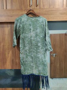 Stylish Printed shrug with Tassel Detail