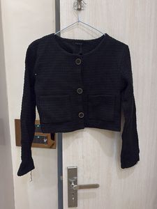 Chic Black Cropped Jacket