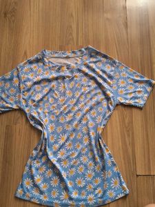 Blue Daisy Print T-Shirt