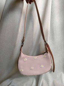 Cute Pink Daisy Shoulder Bag