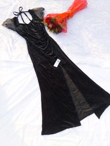 🥀Gorgeous Black Velvet Maxi Dress🥀