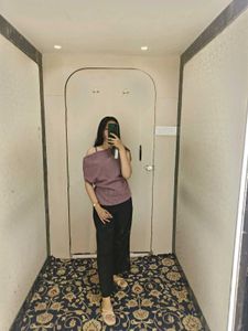 Elegant Women's Blouse