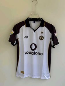 BECKHAM UNITED 2001/02 AWAY KIT EMBROIDERY