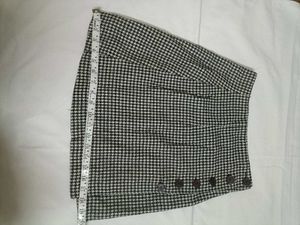 Houndstooth Pattern skirt