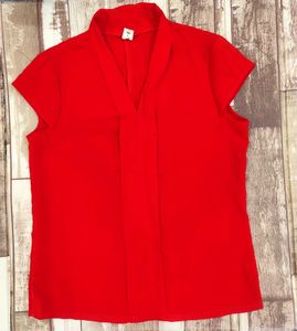 Chic Red Cap Sleeve Top