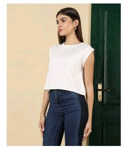 Chic Cap Sleeve Cropped Top