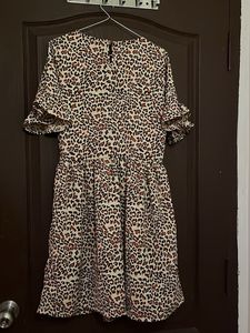Chic Leopard Print Mini Dress