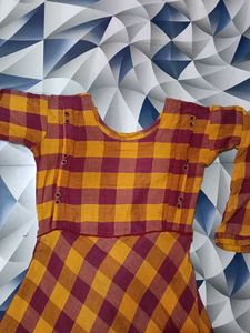 Checkered Kurta.....6... ka combo set