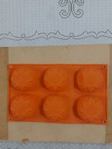 6 Cavity Silicone Sunflower Muffin/Cake Mold