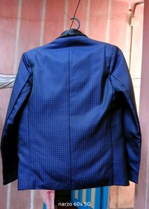 Boys Suit or Blazer Set.Like New condition.