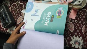 Class 9 CBSE Maths &amp; Science Books