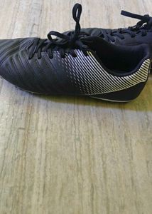 Men's Black Football Cleats