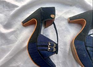 Stylish Navy Blue Platform wedge heels